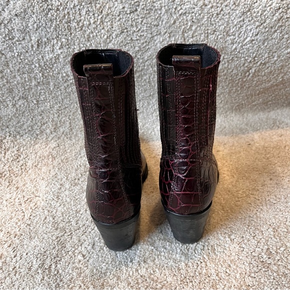 Deep Purple Faux Snakeskin Zara Boots size 8 - Picture 8 of 11